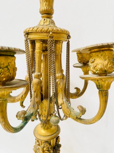 Bougeoir en bronze doré et ciselé XIX siècle