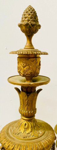 Bougeoir en bronze doré et ciselé XIX siècle