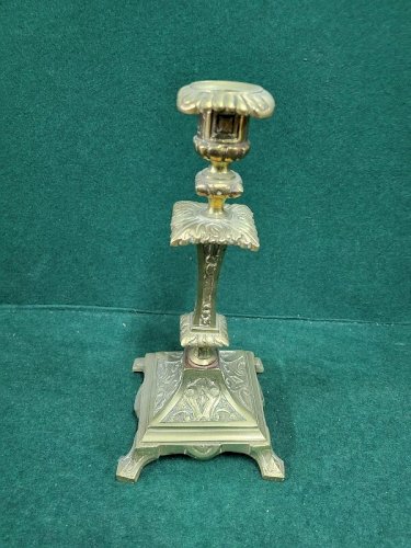 BOUGEOIR EN BRONZE DU XIX ème SIECLE