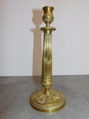 BOUGEOIR EN BRONZE DU XIX ème SIECLE