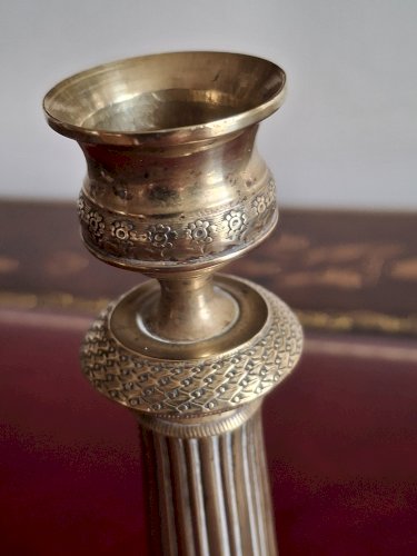 Bougeoir en laiton ciselé doré XIX siècle style restauration