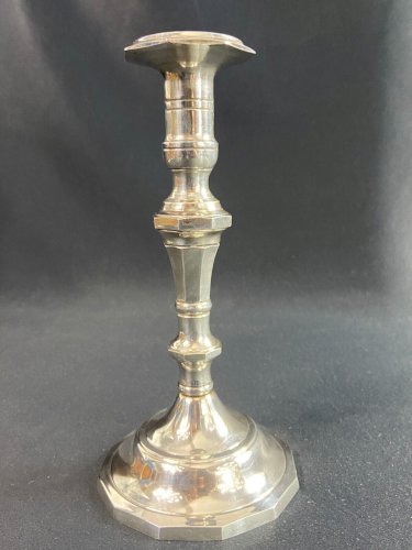 Bougeoir flambeau en bronze argenté de style Régence