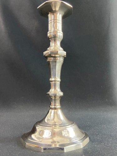 Bougeoir flambeau en bronze argenté de style Régence