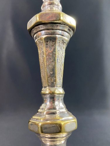 Bougeoir flambeau XVIIIe Régence en bronze argenté  à décor floral ciselé