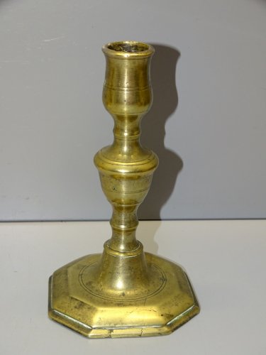 -BOUGEOIR HAUTE EPOQUE BRONZE ou LAITON CANDELABRE LOUIS XIV COLLECTION   D