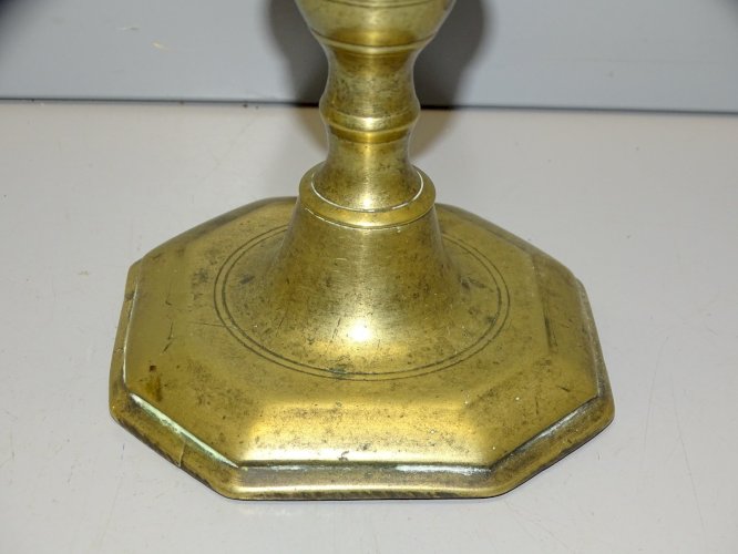 -BOUGEOIR HAUTE EPOQUE BRONZE ou LAITON CANDELABRE LOUIS XIV COLLECTION   D