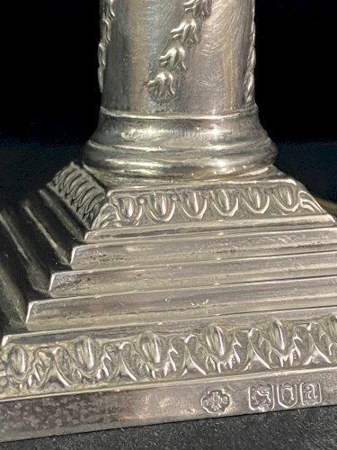 Bougeoir monté en lampe réversible en argent anglais de style Corinthien