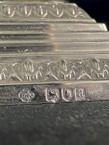 Bougeoir monté en lampe réversible en argent anglais de style Corinthien