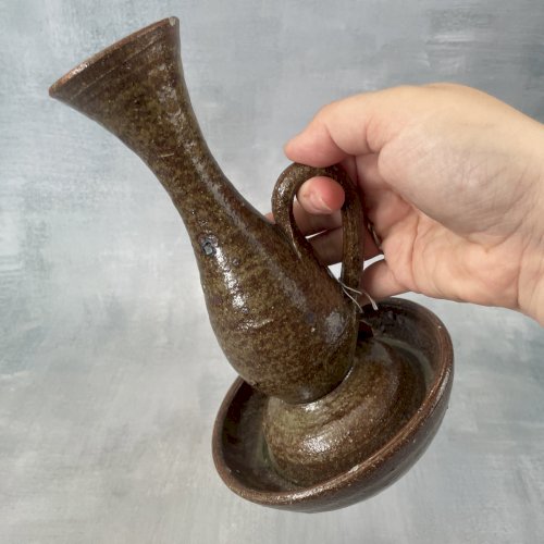 Bougeoir ou vase céramique grès vintage moucheté avec coupelle et anse ~20.5cm