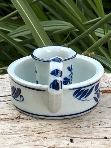 Bougeoir rat de cave bleu et blanc en porcelaine Delft