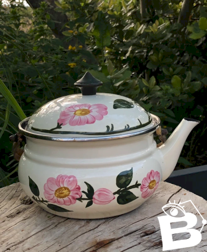 Bouilloire ancienne Asta motifs Villeroy & Boch modèle Wild Rose
