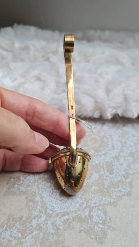 Boule à thé émaillée en argent 916 couleur doré