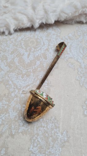 Boule à thé émaillée en argent 916 couleur doré