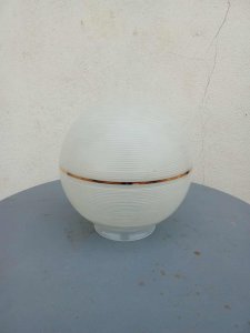 Boule plafonnier verre gravé, 1950 s