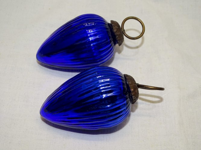 - BOULE POUR SAPIN DE NOEL EN VERRE  couleur BLEU COBALT COLLECTION     D