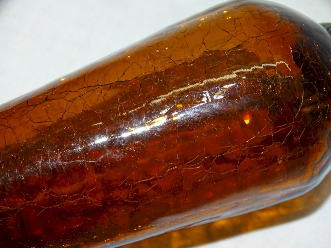 - BOULE POUR SAPIN DE NOEL EN VERRE Craquelé couleur Ambre POMME de PIN   D