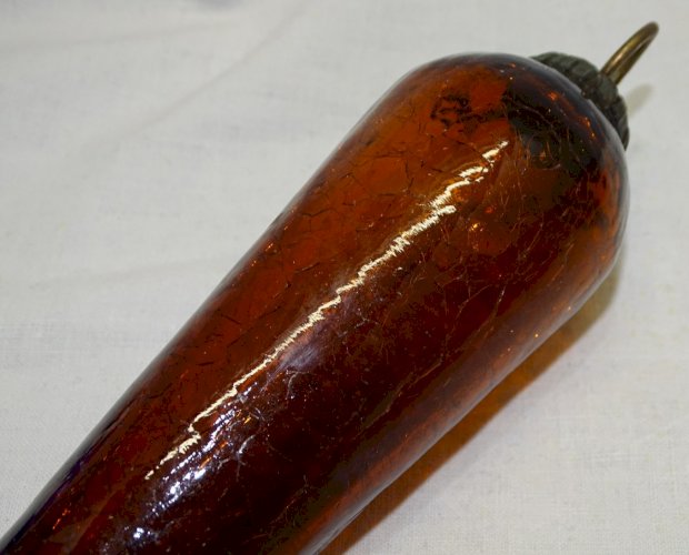 - BOULE POUR SAPIN DE NOEL EN VERRE Craquelé couleur Ambre POMME de PIN   D