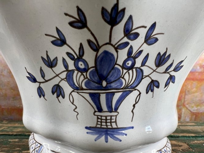 Bouquetière faïence Artisanat des Monastères de Bethléem décor bleu