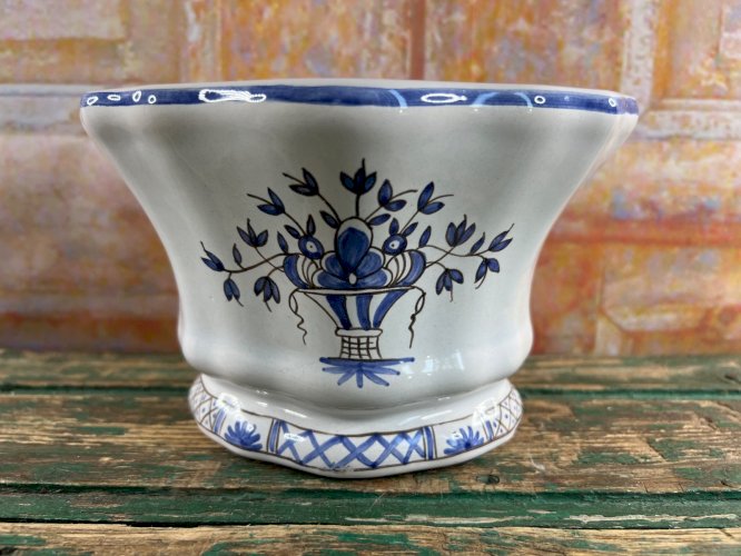 Bouquetière faïence Artisanat des Monastères de Bethléem décor bleu