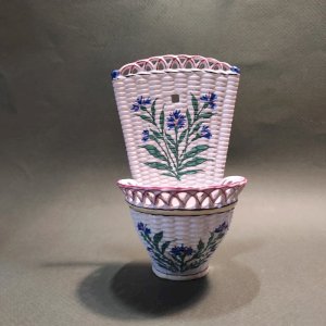 Bouquet holder, woven porcelain vase, 19th century, decorated with barbel fish.