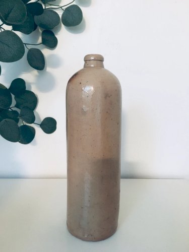 Bouteille ancienne en grès