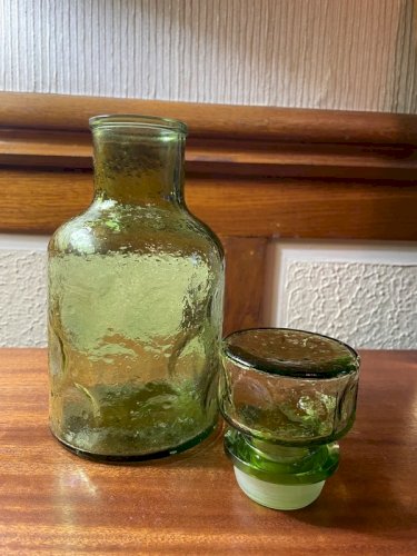 Bouteille carafe en verre alvéolé vintage