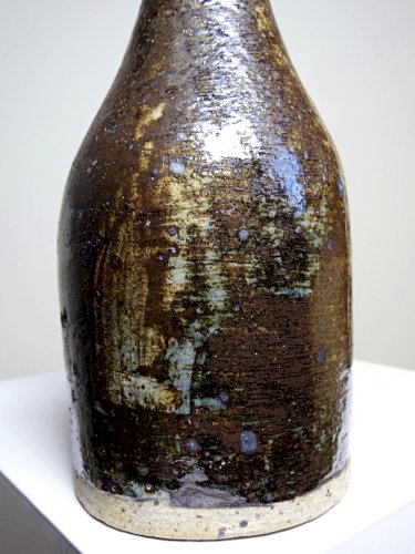 Bouteille en grès pyrité émaillé vintage artisanale signée Jean Lamy