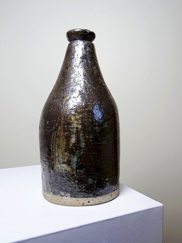 Bouteille en grès pyrité émaillé vintage artisanale signée Jean Lamy