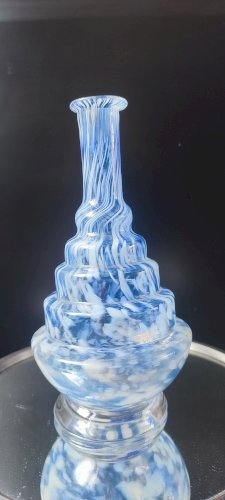 Bouteille en verre soufflé Verrerie de Clichy XXᵉ siècle