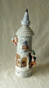 BOUTEILLE MUSICALE EN FAIENCE BARBOTINE MODELE PEUT COURANT*