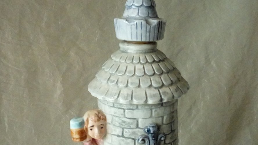 BOUTEILLE MUSICALE EN FAIENCE BARBOTINE MODELE PEUT COURANT*