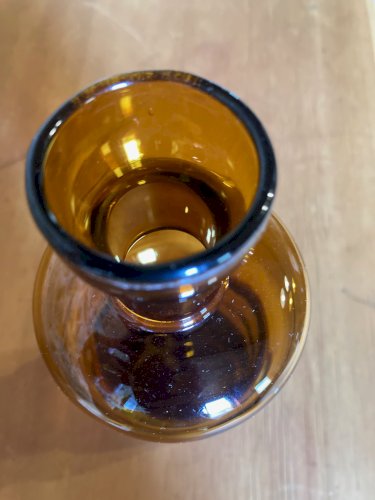 Bouteille / vase soliflore en verre ambré