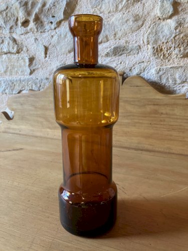 Bouteille / vase soliflore en verre ambré