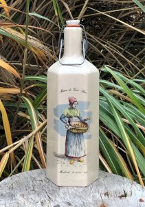 Bouteille vintage en grès