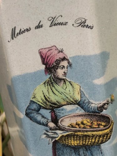 Bouteille vintage en grès