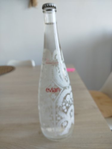 Bouteilles Evian 