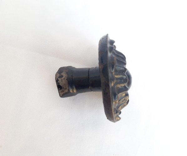 Bouton de porte ancien fonte ouvragée rosace