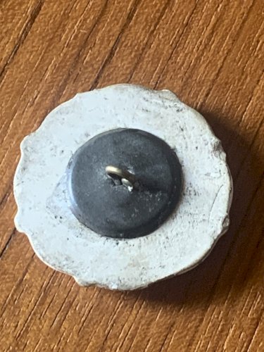 Bouton en porcelaine style rocaille scène galante XIXe