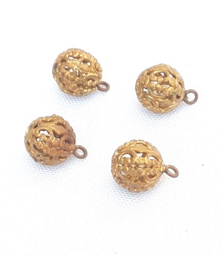 Boutons anciens de vêtements en métal filigrané