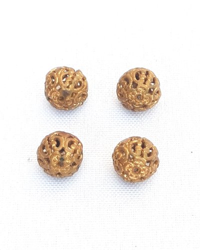 Boutons anciens de vêtements en métal filigrané