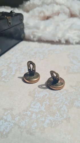 Boutons de manchette anciens