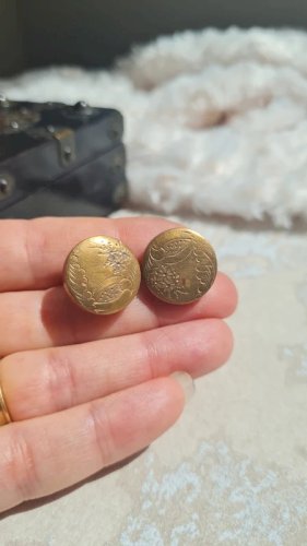 Boutons de manchette anciens