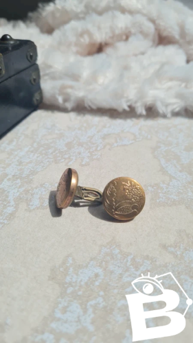 Boutons de manchette anciens