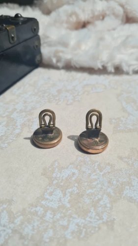 Boutons de manchette anciens