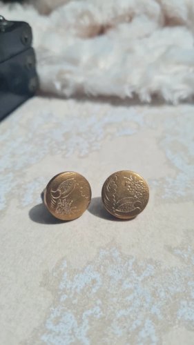 Boutons de manchette anciens