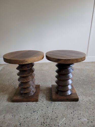 Bouts de canapé brutalistes