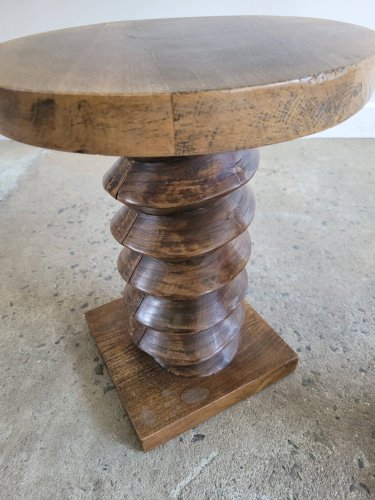 Bouts de canapé brutalistes