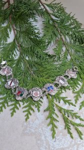 Vintage silver-plated French coat of arms link bracelet