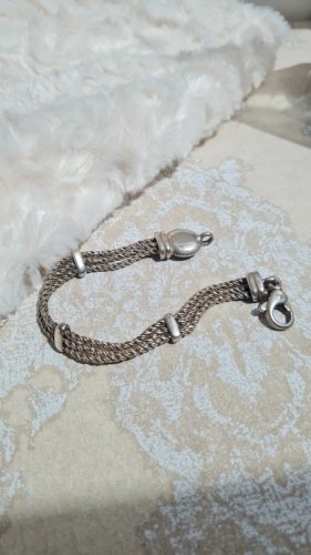 Bracelet ancien en argent avec une effigie grecque