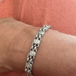 Fine silver floral bracelet from the late 19th century, French hallmark, vintage, charm.